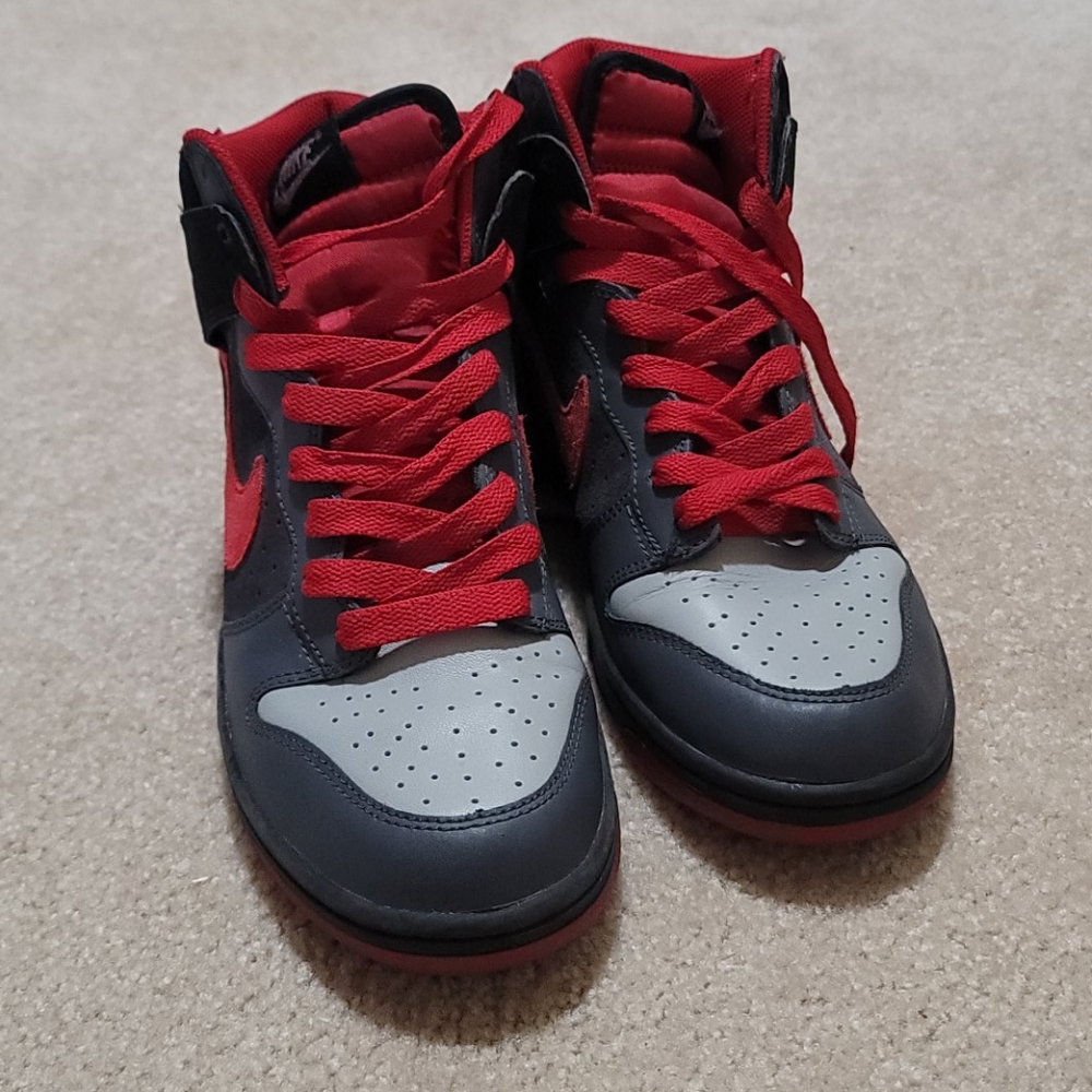 Nike Dunk Sb High. Size 9 men's. Retro 2008.